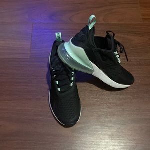 2022
Air Max 270 GS 'Off Noir Mint, like new, gently used